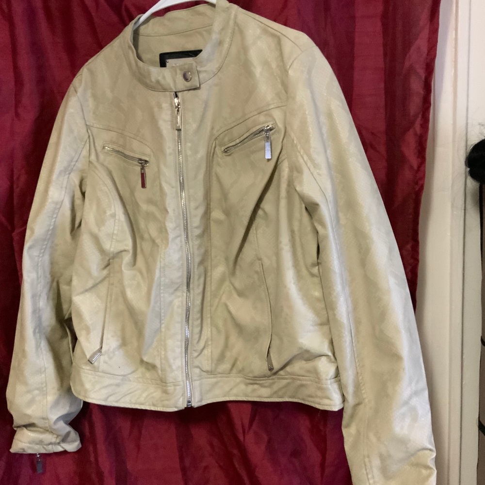 Jacket - Picture 3 of 5
